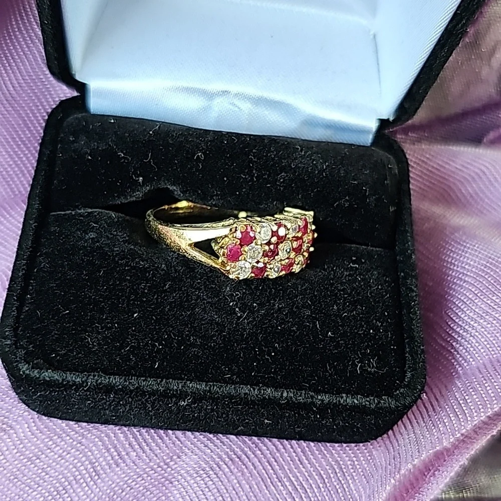Ring - Picture 2 of 9